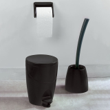 Coordinate per spazzola, pattumiera e porta rotolo di colore nero